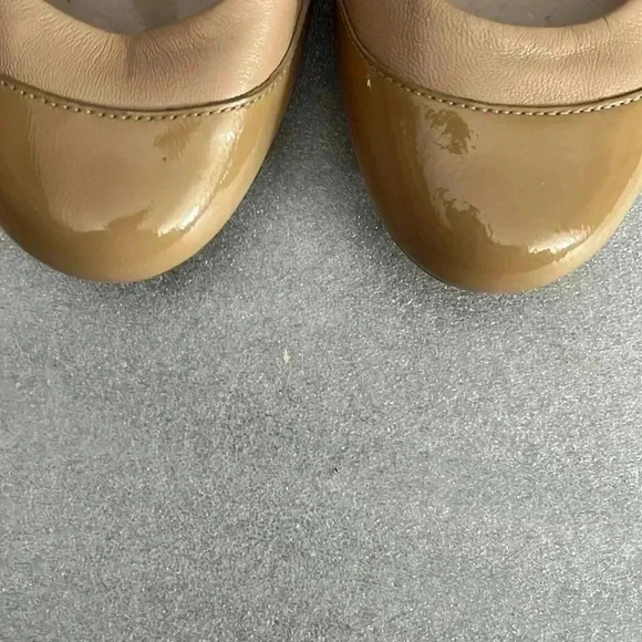 [US7]Michael Kor  Tan Leather Round Toe 3.5”Heel Pump - Picture 6 of 6